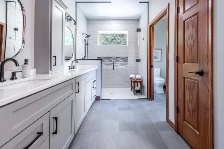 Bath Remodel: Transform Your Bathroom with Trends, Tech & Real-World Examples